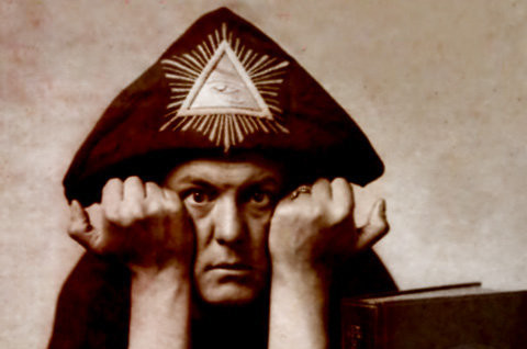 Aleister Crowley mage noir, auto proclammé "la Bête 666"...