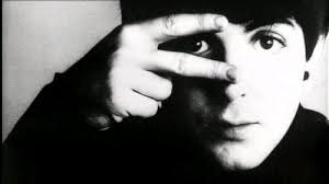 Paul Mc Cartney et signal Illuminati