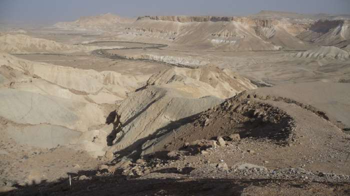 Vue panoramique du désert du Neguev prise depuis le mémorial David Ben Gurion
