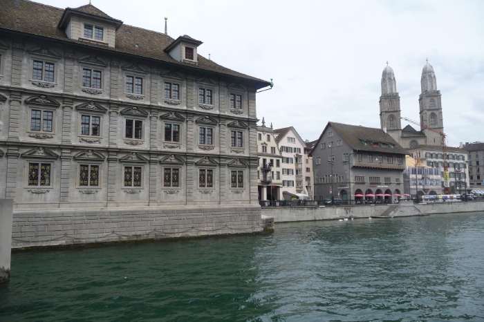 Mairie et cathédrale Grossmünster — Zürich
