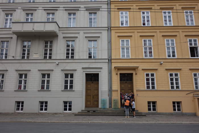 Demeure d'Angela Merkel au 6 du Kupfergraben en face du musée Pergame — Berlin