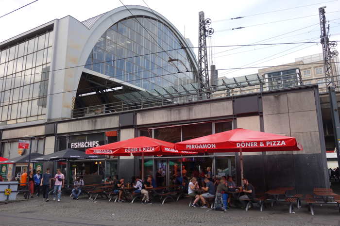 Döner & Pizza Pergamon — Station Alexanderplatz — Berlin