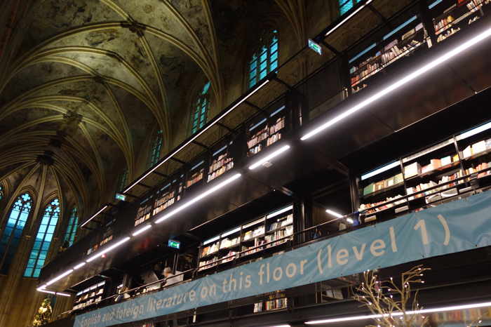Librairie — Ancienne église dominicaine — Maastricht