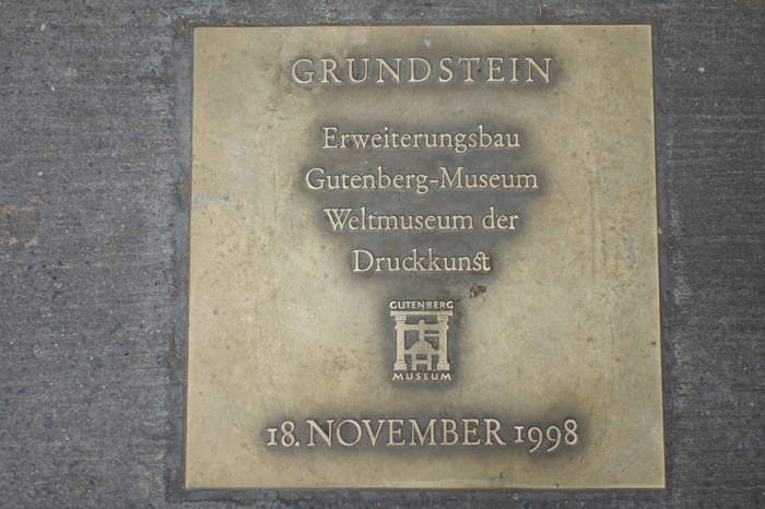 "Pierre de fondation" près du Musée Gutenberg - Mayence