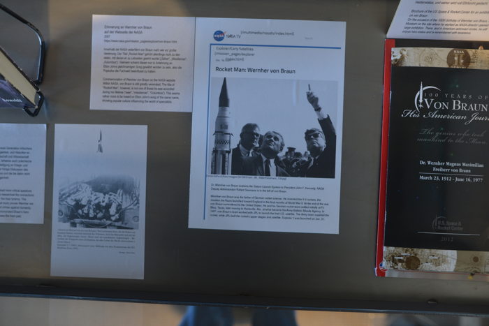 W. Von Braun et J. Kennedy — Camp de concentration de Mittelbau/Dora — Mittelbau/Dora