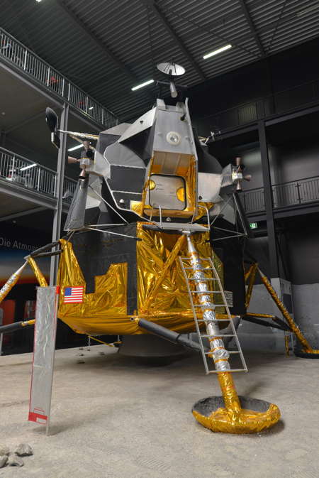 Réplique grandeur nature du module lunaire des missions US Apollo
