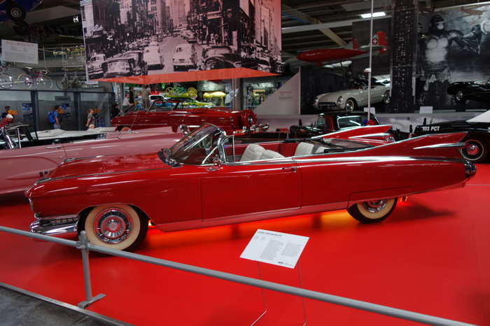 Voitures Américaines typiques des années 60/70 — Musée technique de Sinsheim (D)