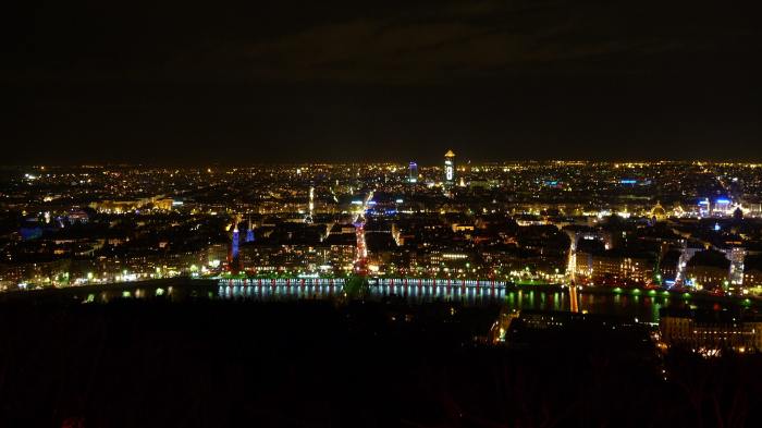 — Eglise St Nizier, tour du Crédit Lyonnais... vues depuis la colline de Fourvière - Lyon —