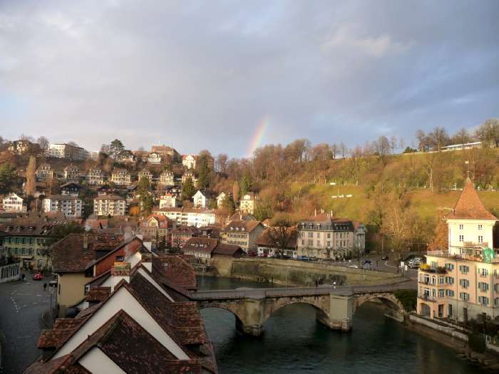 — Arc en ciel pris depuis le pont du parc aux ours sur l'Aar — Berne (CH) —