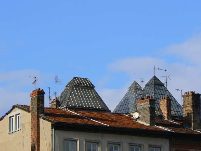 — Verrières à formes pyramidales sur la colline de Fourvière - Lyon —