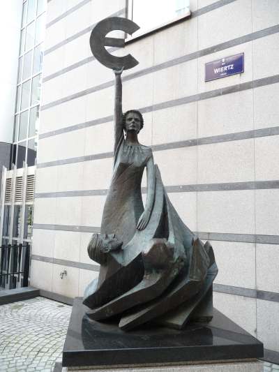 — Monument dédié à l'Euro — Rue Wiertz à Bruxelles —