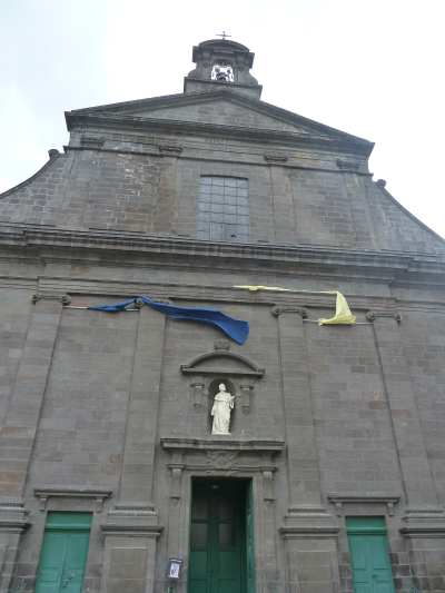 — Eglise des Minimes — Place de Jaude — Clermont-Fd —