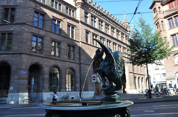— Fontaine au basilic — Bâle/Basel —