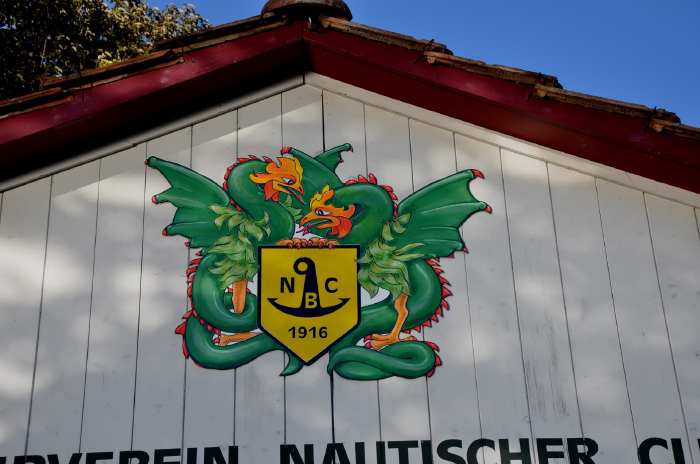 — Logo d'un club nautique en bordure de Rhin— Bâle/Basel —