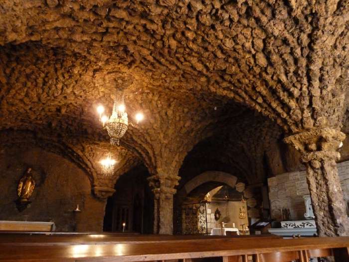— Grotte-chapelle de Marie et St Joseph de Bon Espoir — Espaly Saint Marcel/Le Puy (43) —