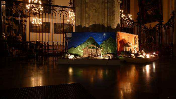 — Crèche — Cathédrale St Michel et Ste Gudule — Bruxelles — Décembre 2010 —
