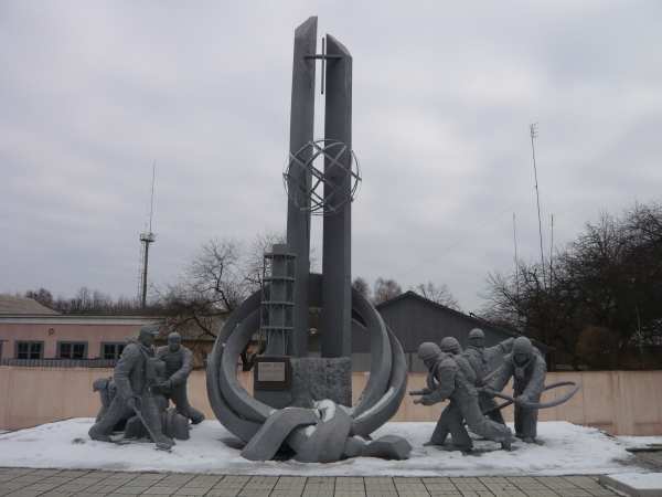 Monument dédié aux "liquidateurs" (plus de 600 000) Tchernobyl