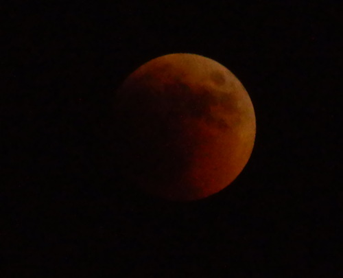 — Pleine lune plongée dans la pénombre avant d'être totalement éclipsée - Jérusalem —