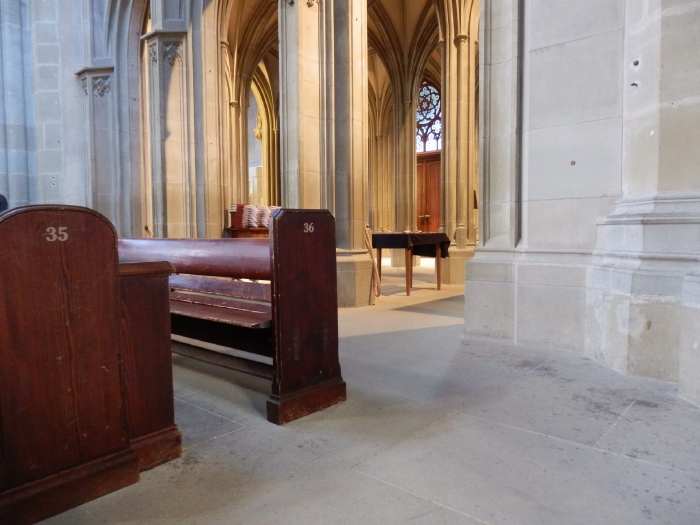 — Rangées de bancs - Collégiale St Vincent - Berne —