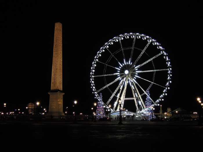 <vi- Obélisque et Grande Roue sur la Place de la Concorde - Paris - de>