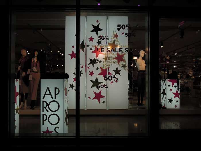 — Soldes en vitrine - Cologne —
