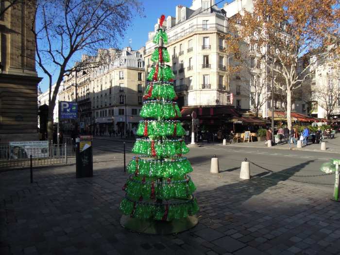 — "Sapin de Noël" près de l'Hôtel de ville - Paris —