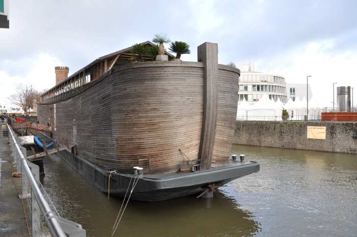 — Arche de Noé sur le Rhin — Cologne —
