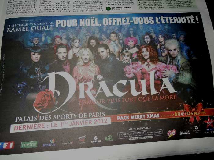 — Publicité Dracula sur une page de quotidien - Paris —