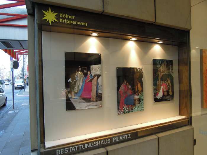 — "Krippenweg" ou "Chemin des crèches" - Vitrine d'un commerce - Cologne —