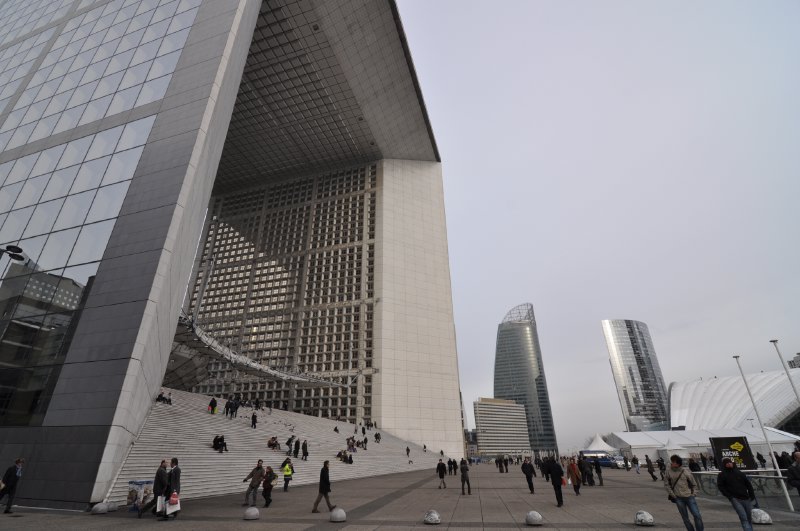 — Arche de la Défense, tour GDF-SUEZ, tour Séquoia — Paris La Défense —