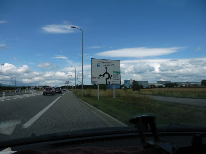 - Panneaux indicateurs de directions - CERN - La Ferney-Voltaire —