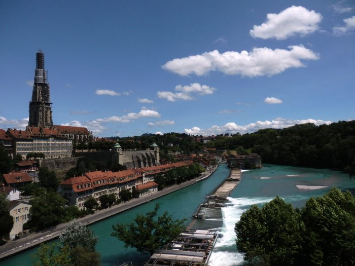 - Vue panoramique du déversoir de l'Aar - Berne —