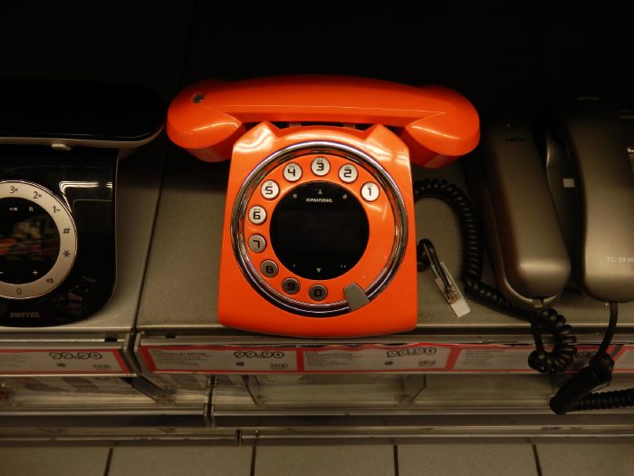 - Téléphone Grundig Sixty - rayon de boutique spécialisée - Berne —