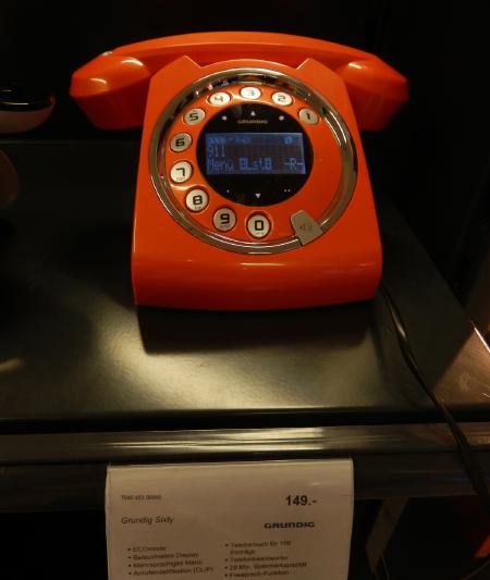- Téléphone Grundig Sixty - rayon de boutique spécialisée - Berne —