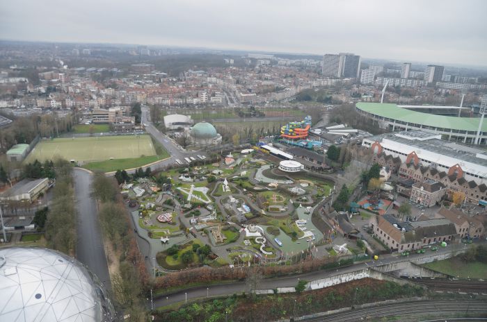 — Parc récréatif Mini-Europe vu depuis le haut de l'Atomium - Bruxelles —