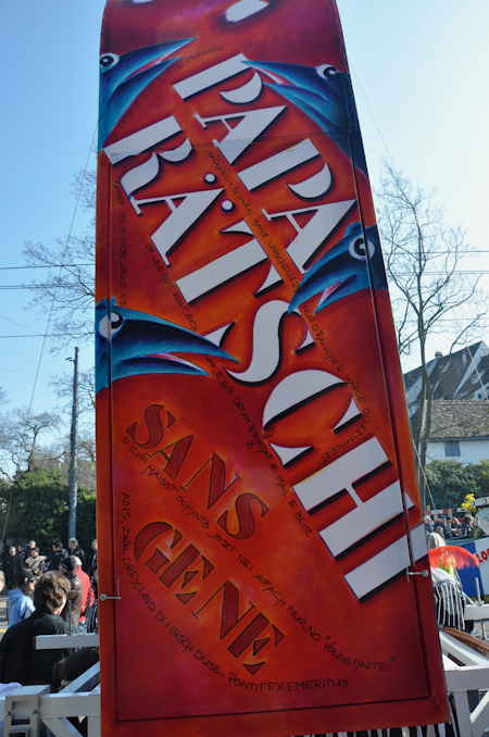 — Défilé du Carnaval en haut du Wettsteinbrücke - Pontif-EX Maximus — Bâle —
