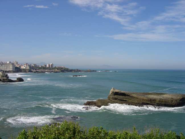 — Rocher de la Vierge vu depuis la pointe Saint Martin - Biarritz —