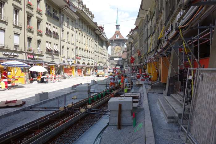 — Marktgasse direction Tour de l'horloge — Bern/Berne —