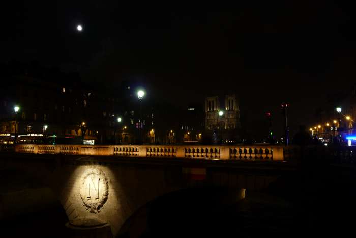 Pont Napoléon III et Cathédrale "Notre Dame de Paris"