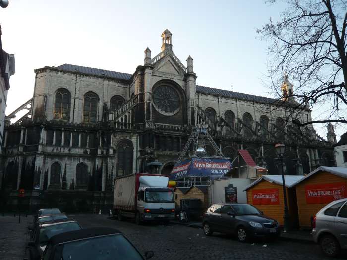 Marché de Noël devant l'église Ste Catherine à Bruxelles