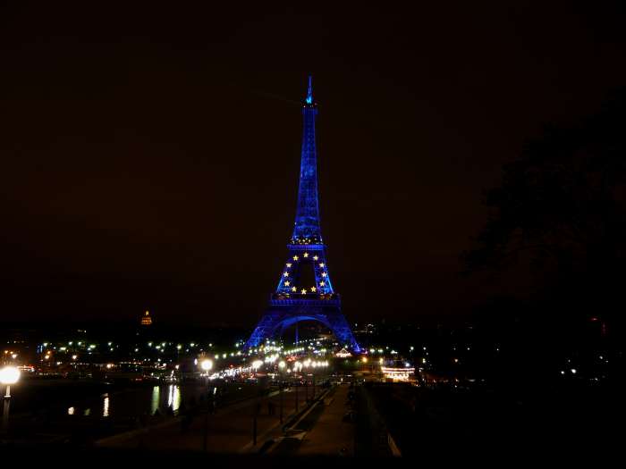 Tour Eiffel et Invalides vu depuis le Trocadéro — Paris