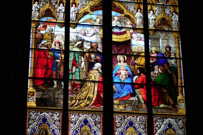 — Représentation des mages sur un vitrail (détail) — Cathédrale de Cologne —