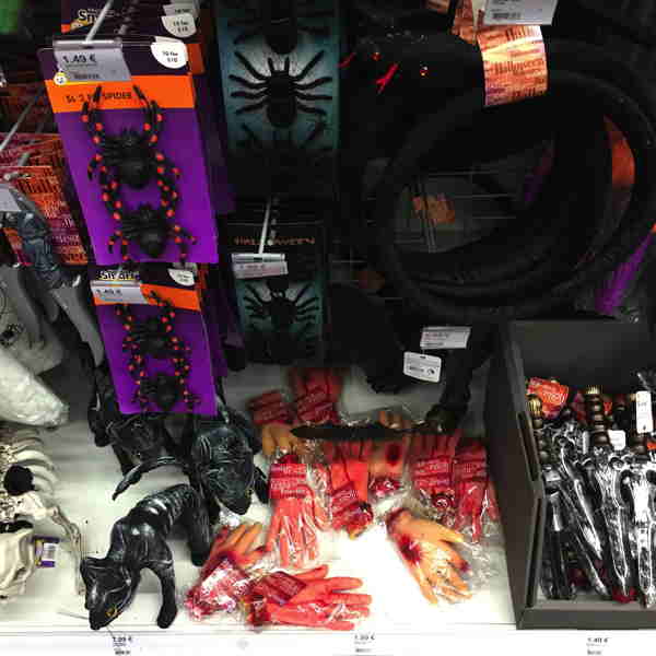 — Rayons dédiés à la "fête" d'Halloween —