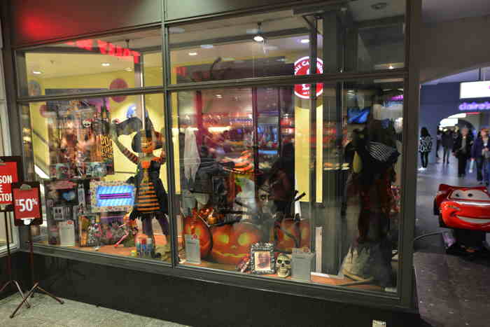 — Vitrine Halloween — Bern/Berne —