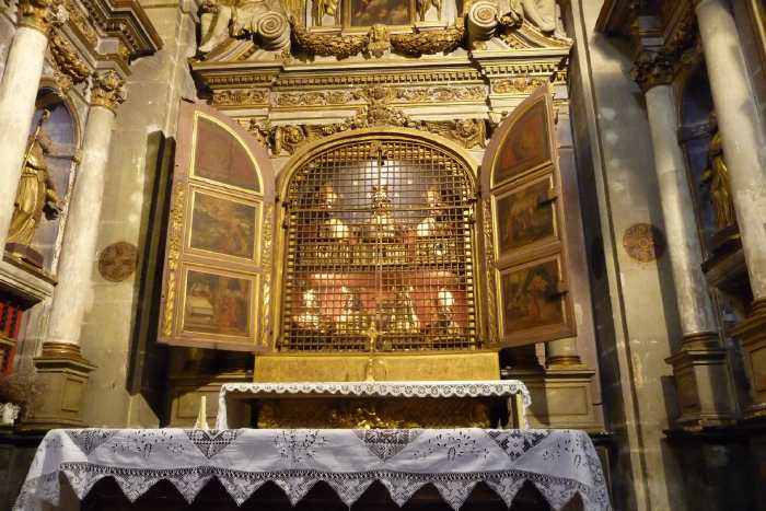 — Reliquaire de la Basilique Sainte Anne à Apt —