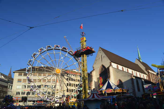 Attractions foraines sur la BarfüsserPlatz — Bâle/Basel 