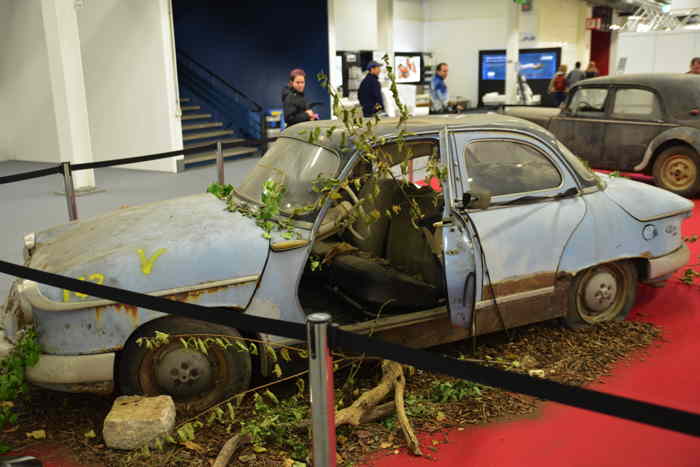 Exposition "rétro" sur le site de la Foire/Messe commerciale — Bâle/Basel