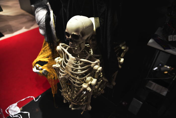 Articles Halloween en grand magasin — Bâle/Basel