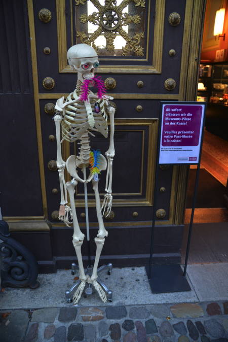 Entrée du musée d'Histoire — Bâle/Basel 