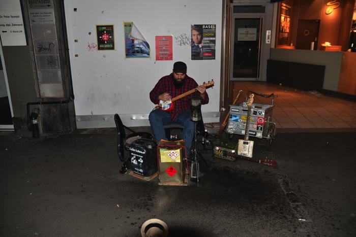 — Musicien de rue — Bâle/Basel —